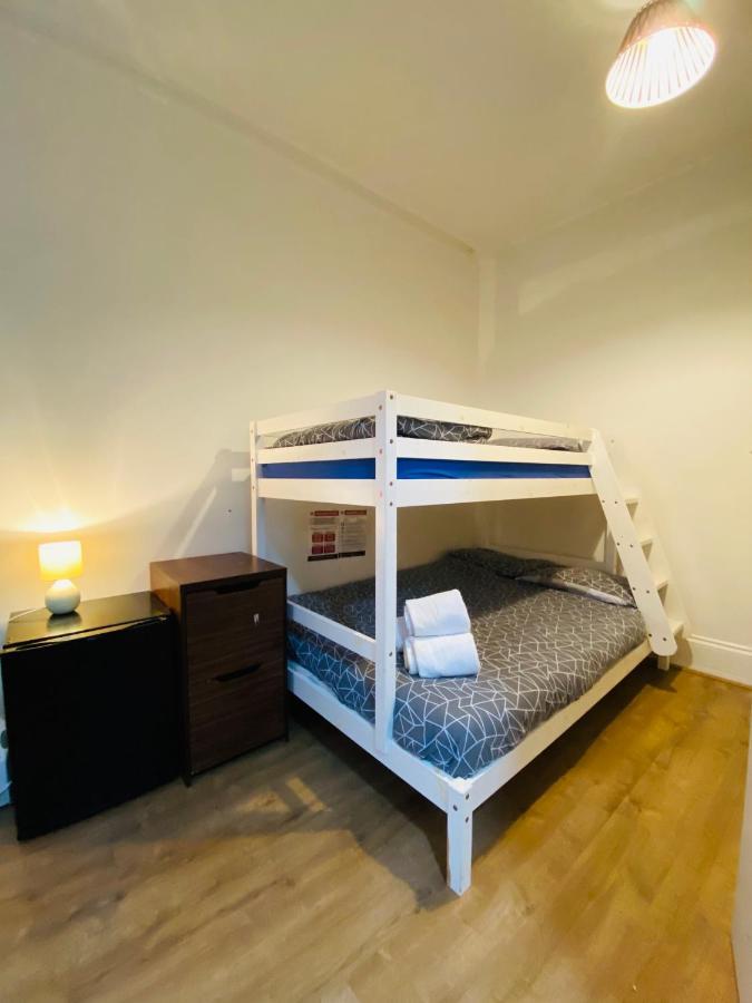 Brighton Youthful Hostel.....By The Sea Екстер'єр фото